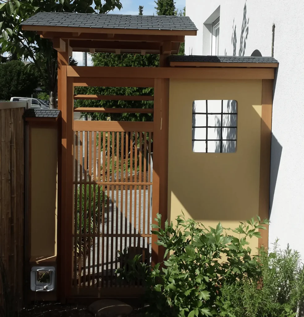 Gartentor in japanischen Stil